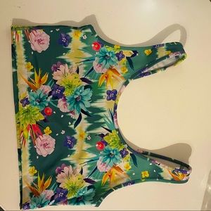 AE NAITO sport crop top